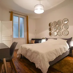 Large Flat At 2 Steps From The Eiffel Tower Paris