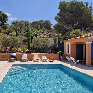https://villa-la-cigalire.fr-provencehotel.com