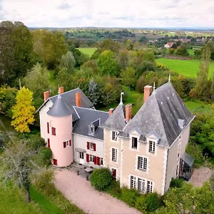 https://chteau-de-la-combe.hotels-rhonealpes.com